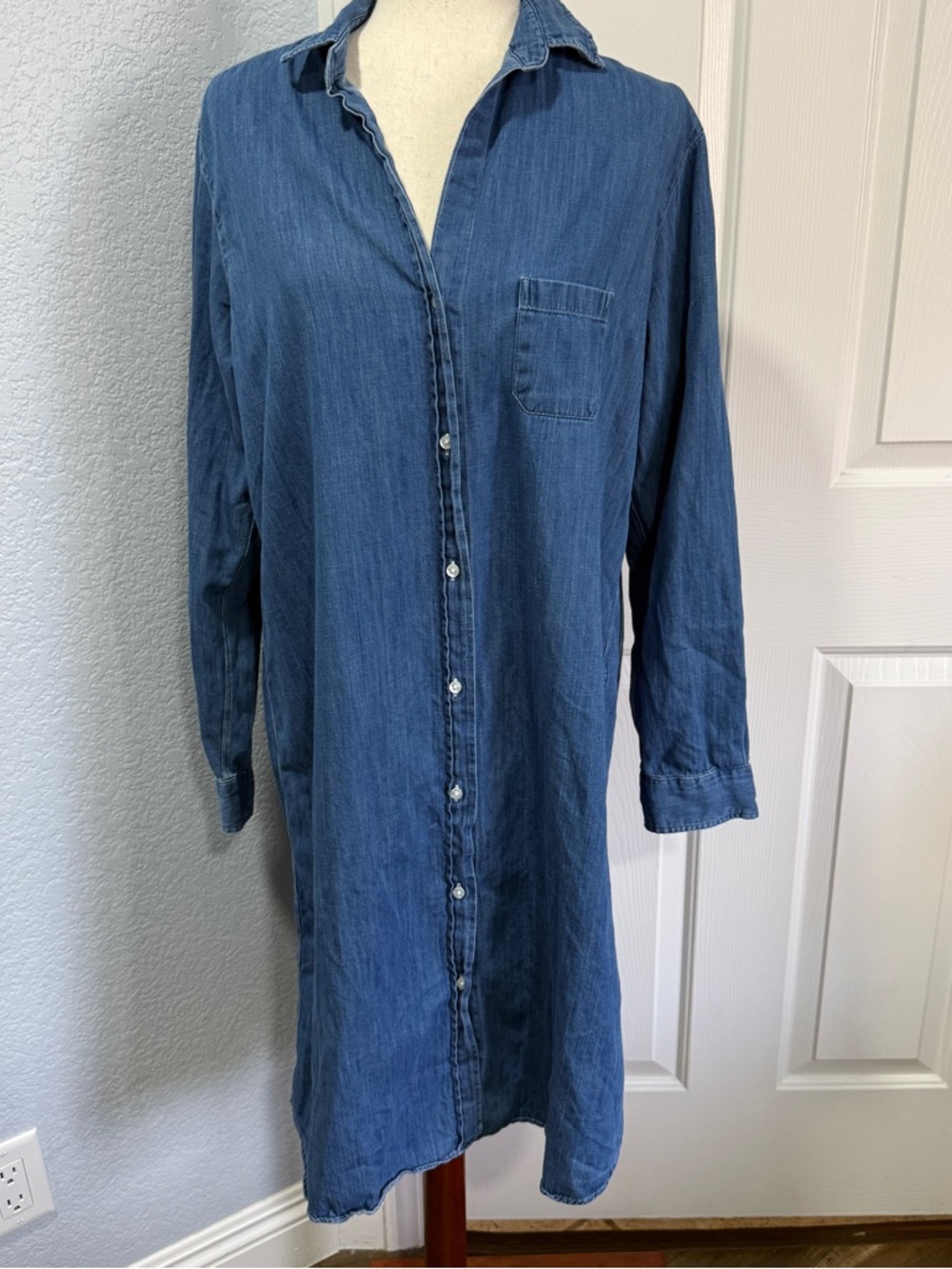 Grayson by frank & Eileen size 04(Large) chambray denim shirt dress casual - Picture 3 of 13